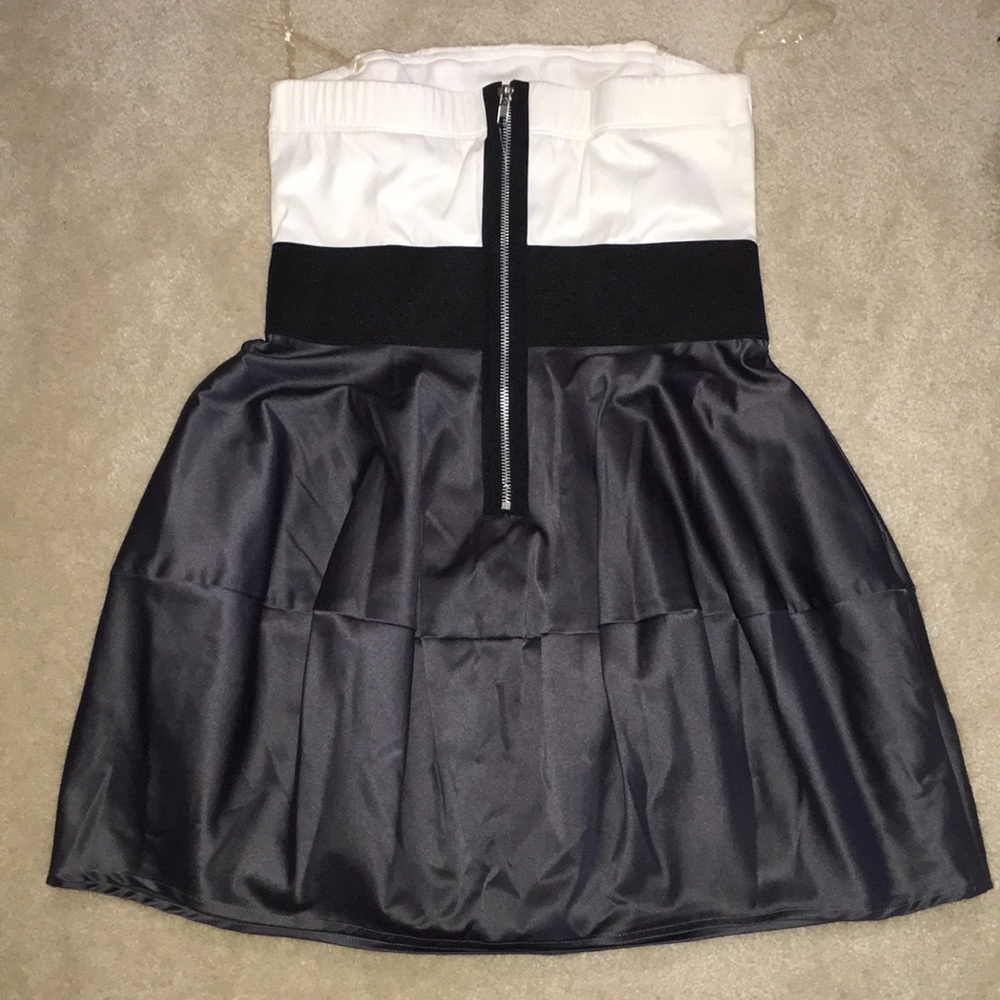 Dress - Picture 2 of 2